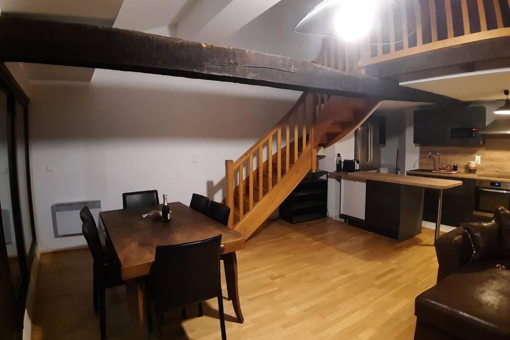 Appartement Exceptionnel 4 Etoiles Hyper Centre Albi 65 M2 Au 4Eme Etage Sans Ascenseur Avec Une Tour Du 12Eme Siecle Ngoại thất bức ảnh
