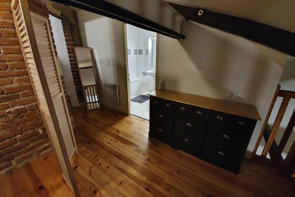 Appartement Exceptionnel 4 Etoiles Hyper Centre Albi 65 M2 Au 4Eme Etage Sans Ascenseur Avec Une Tour Du 12Eme Siecle Ngoại thất bức ảnh